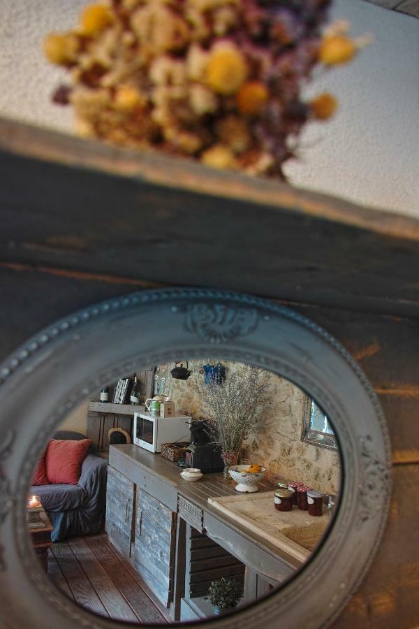 Bed and Breakfast Le Moulin De Picaud Grans Exterior foto